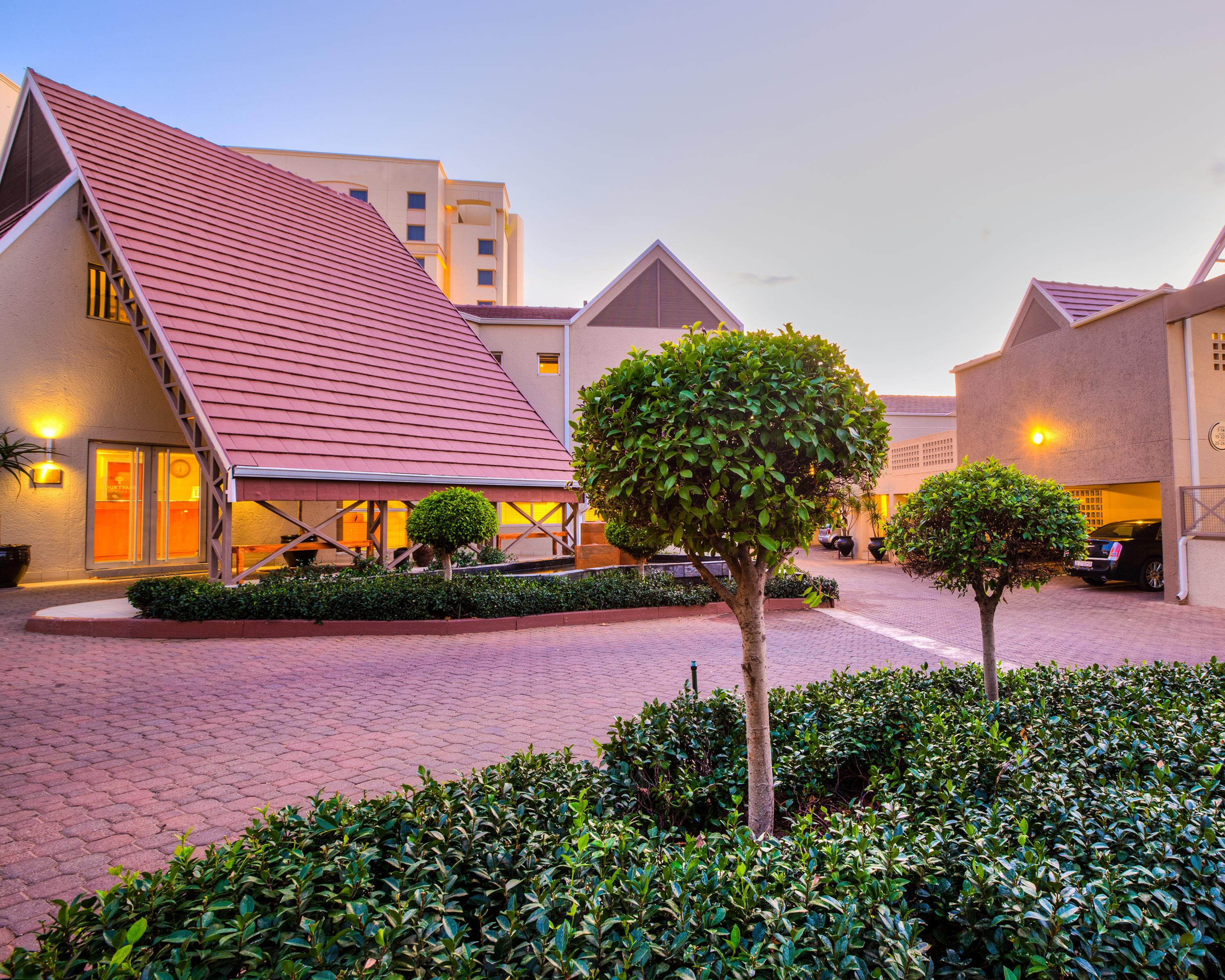 Courtyard Hotel Sandton Johannesburg Exterior foto